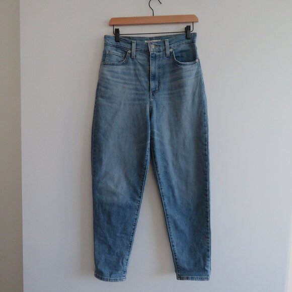 LEVI'S High Waisted Mom Jeans in Now You Know Light Wash Western Casual Size 28 - Picture 3 of 14